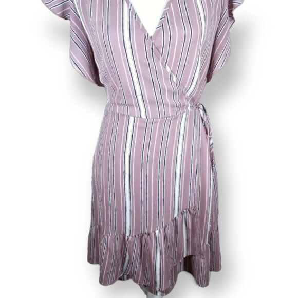 XHILARATION PURPLE & WHITE FAUX WRAP DRESS SZ.M EUC - Picture 5 of 8